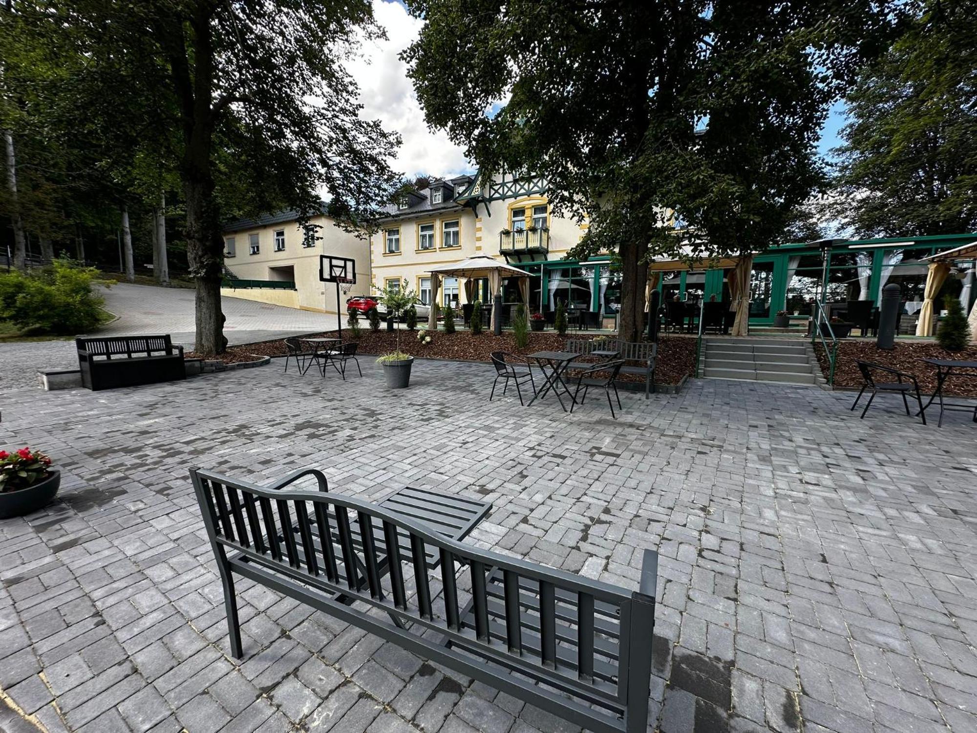 Parkhotel Waldschloesschen อันนาแบร์ก-บุคโฮลซ์ ภายนอก รูปภาพ