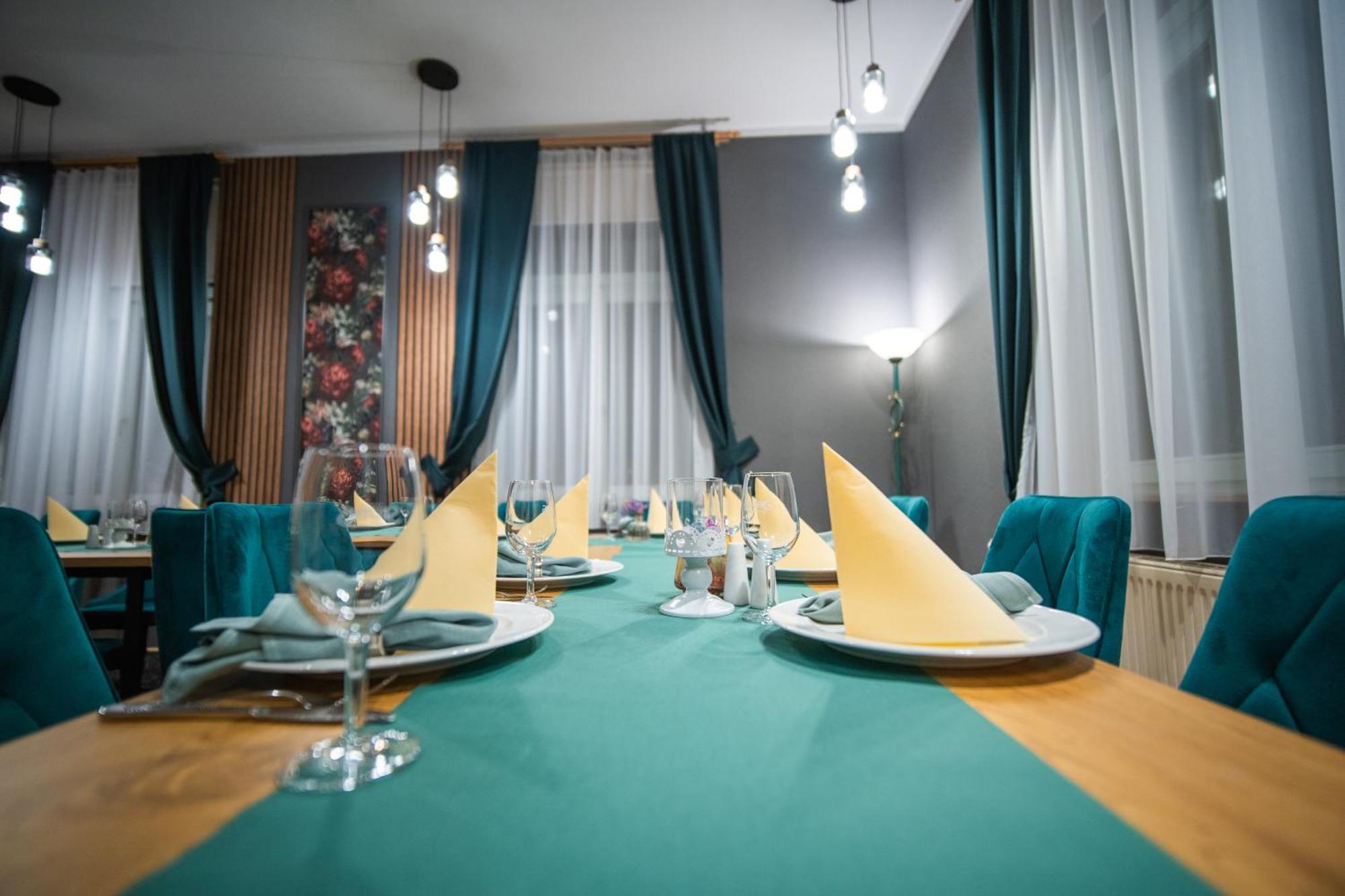 Parkhotel Waldschloesschen อันนาแบร์ก-บุคโฮลซ์ ภายนอก รูปภาพ