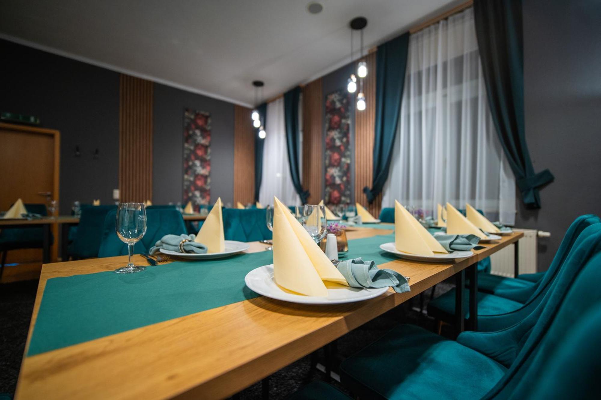 Parkhotel Waldschloesschen อันนาแบร์ก-บุคโฮลซ์ ภายนอก รูปภาพ